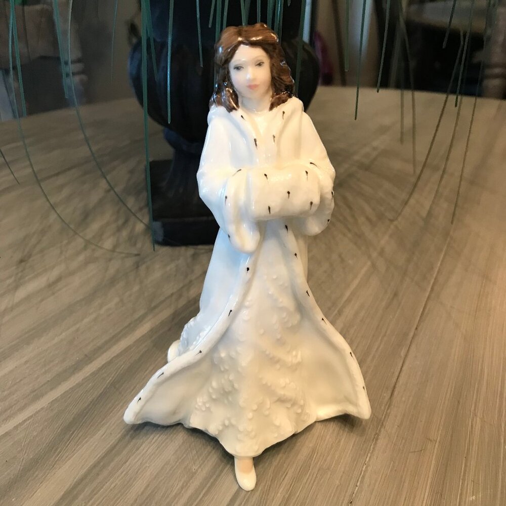 Royal Doulton 1993 HN3488 Christmas Day Figurine, Artist Signed